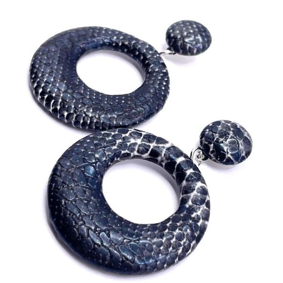 Black and White Faux Snakeskin Print Round Dangling Drop Post Back Earrings - Picture 3 of 6